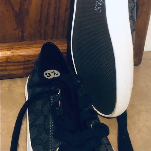 Coach women shoes - Picture 3 of 8